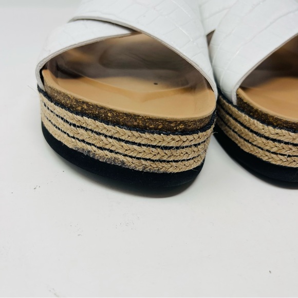 AQUATALIA ARIANA CROC EMBOSSED SANDALS SZ8 - Picture 6 of 10